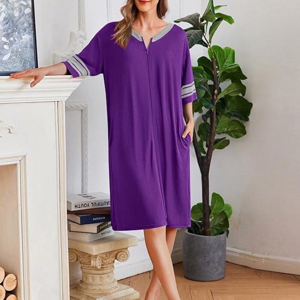 NWT Ekoauer Robe